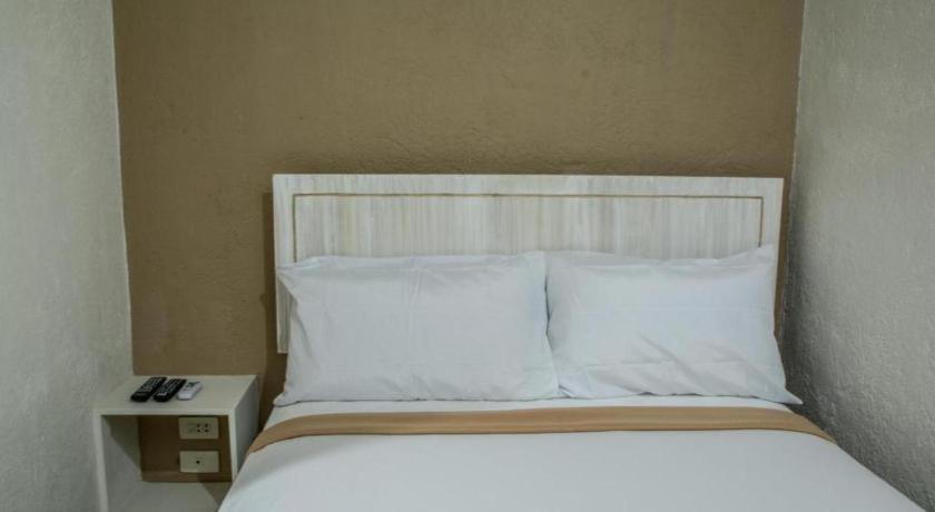 Hotel Avenija Olongapo Zewnętrze zdjęcie