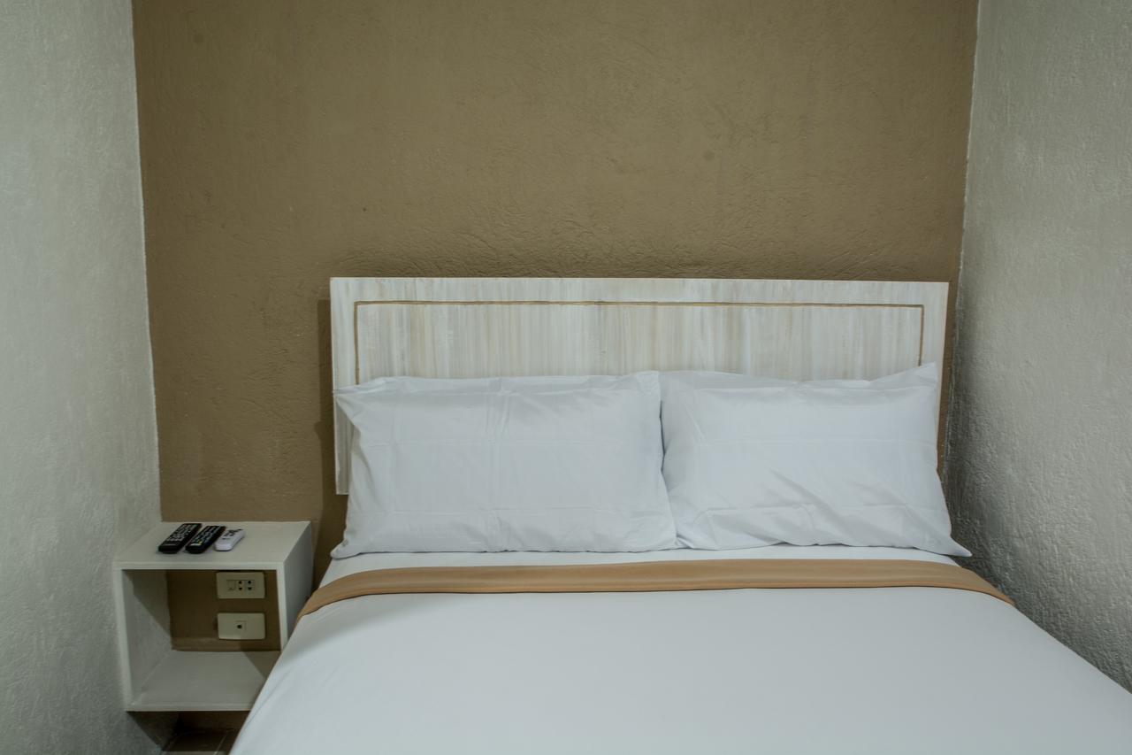 Hotel Avenija Olongapo Zewnętrze zdjęcie